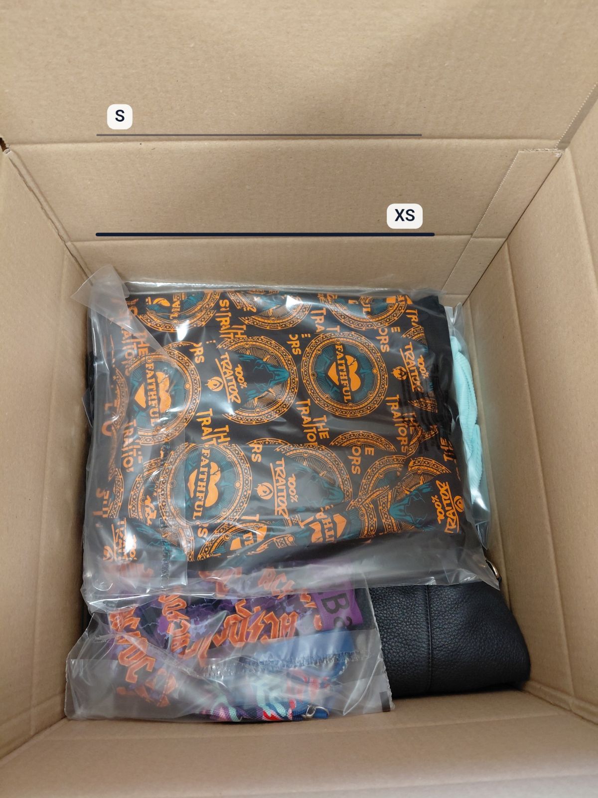 A packed Bringbox going to Qatar